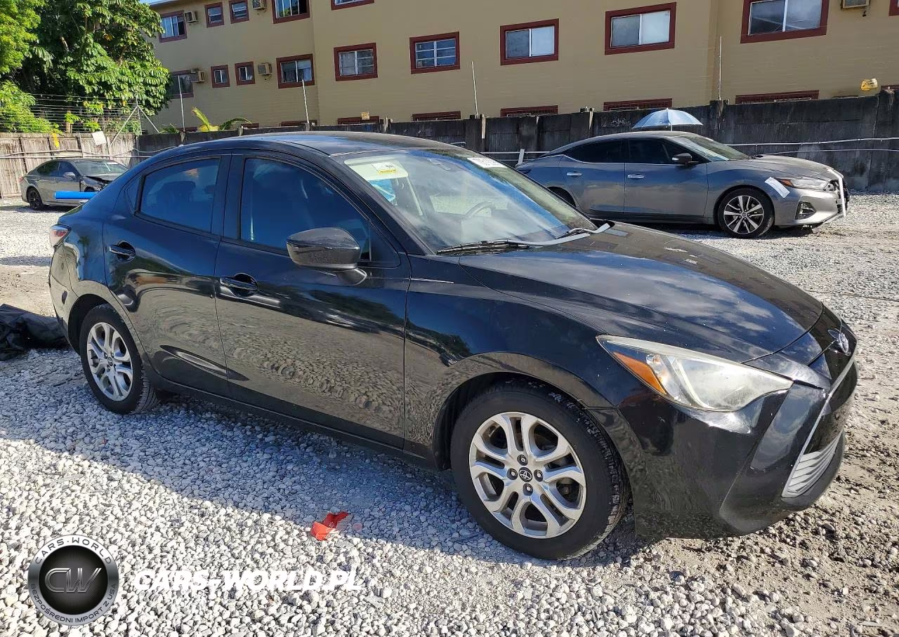 2018 Toyota Yaris Ia Base VIN:3MYDLBYV5JY301649 - 4