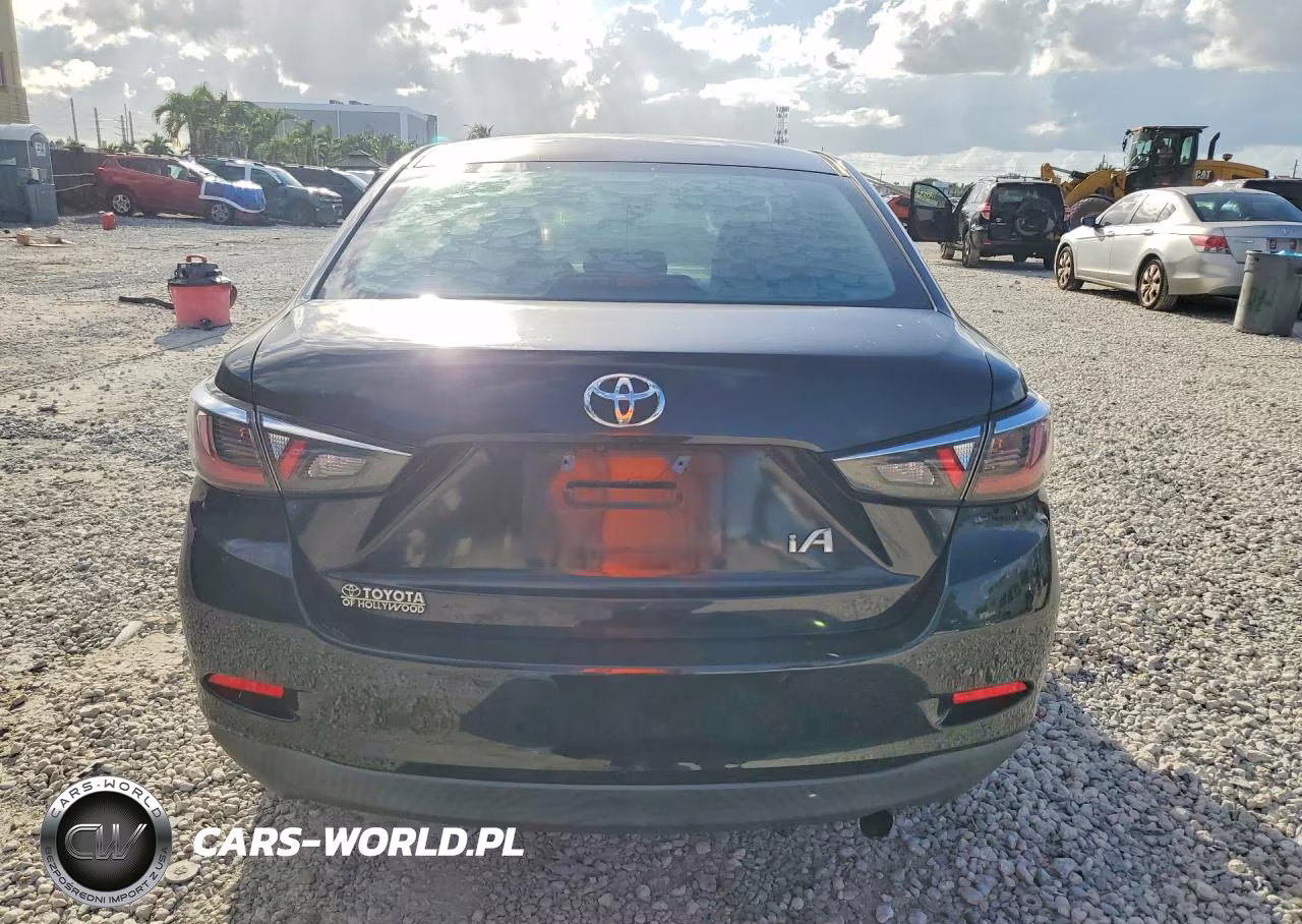 2018 Toyota Yaris Ia Base VIN:3MYDLBYV5JY301649 - 6