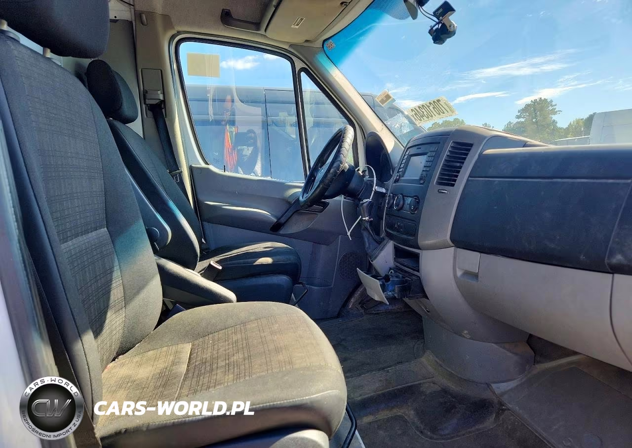 2014 Mercedes-Benz Sprinter 2500 Delivery Van VIN:WD3PE7DC1E5888338 - 10