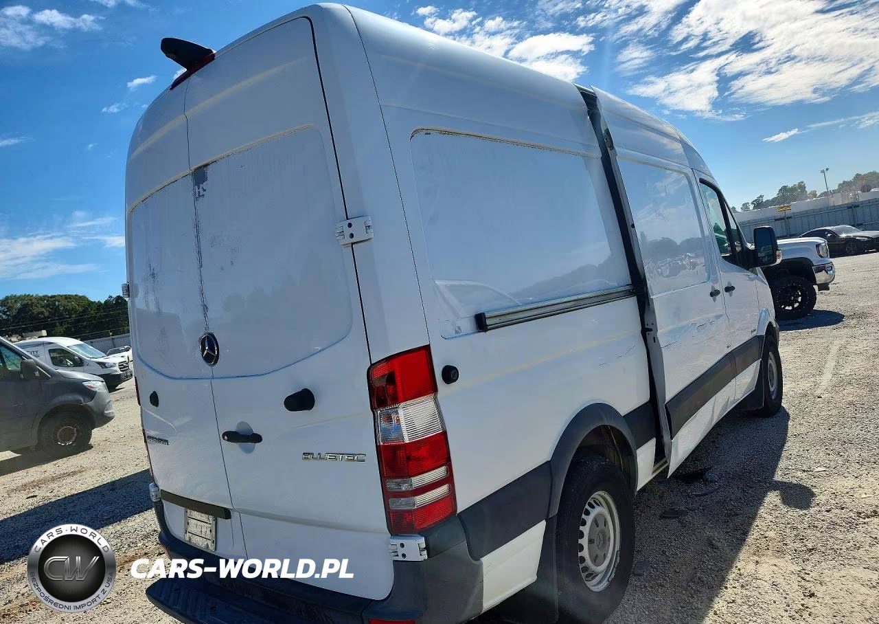 2014 Mercedes-Benz Sprinter 2500 Delivery Van VIN:WD3PE7DC1E5888338 - 3