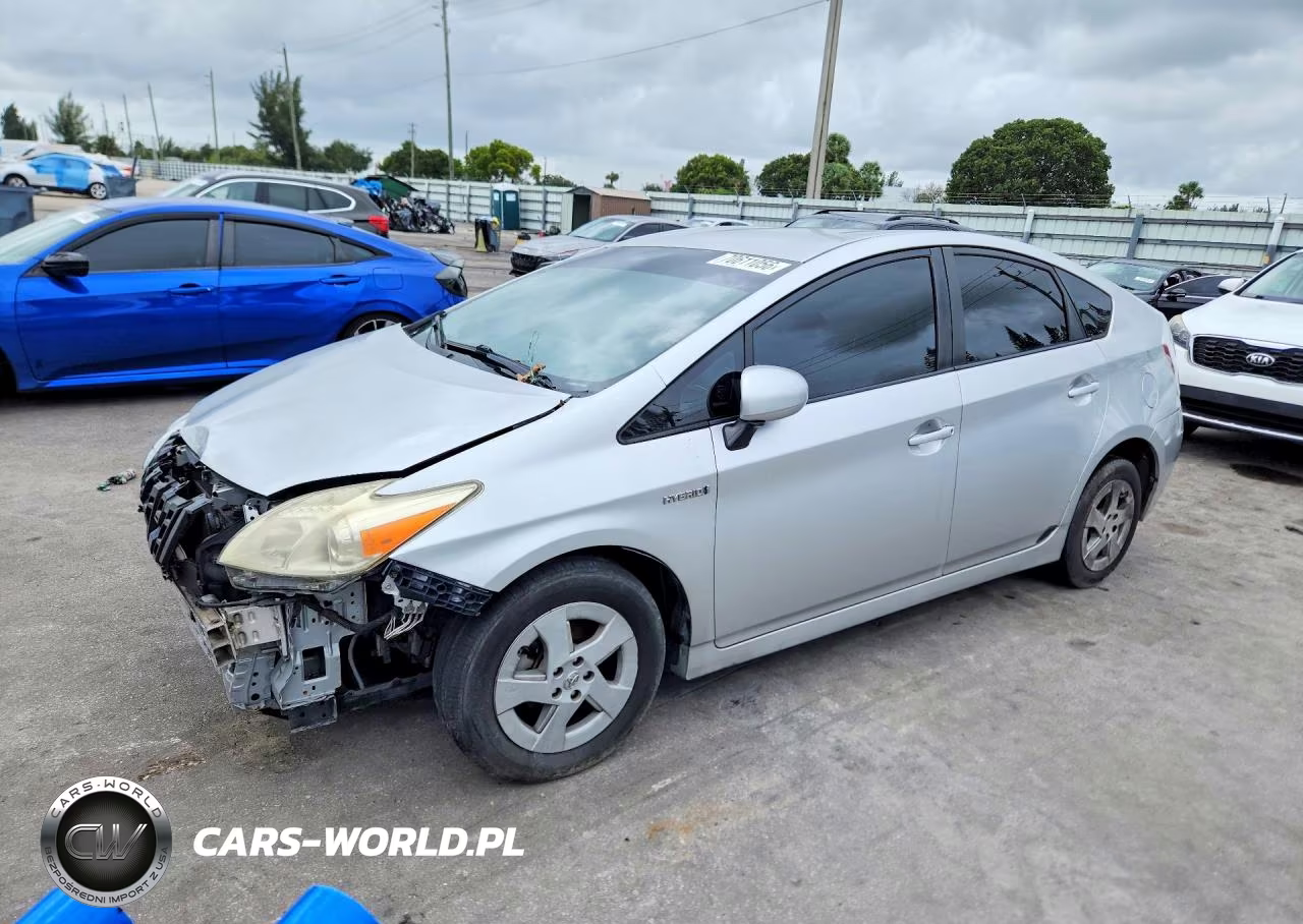 2011 Toyota Prius Two VIN:JTDKN3DU5B0315274 - 1