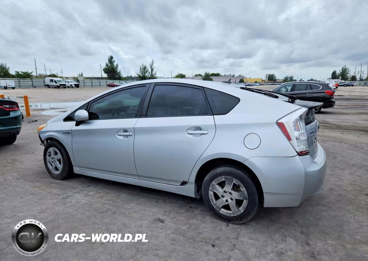 2011 Toyota Prius Two VIN:JTDKN3DU5B0315274 - 2