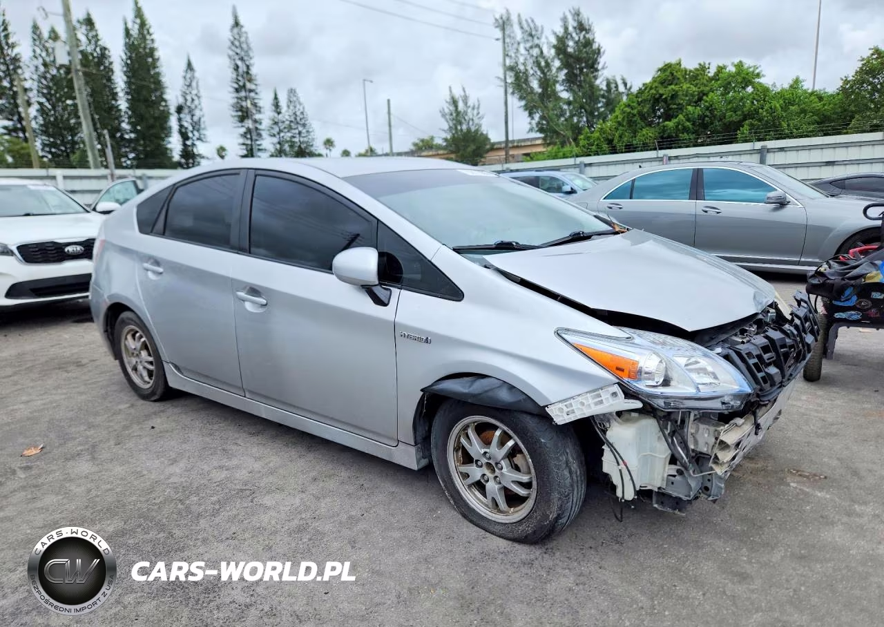 2011 Toyota Prius Two VIN:JTDKN3DU5B0315274 - 4