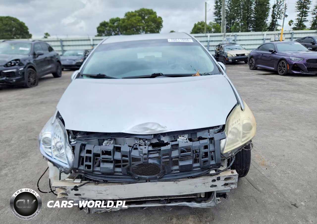 2011 Toyota Prius Two VIN:JTDKN3DU5B0315274 - 5