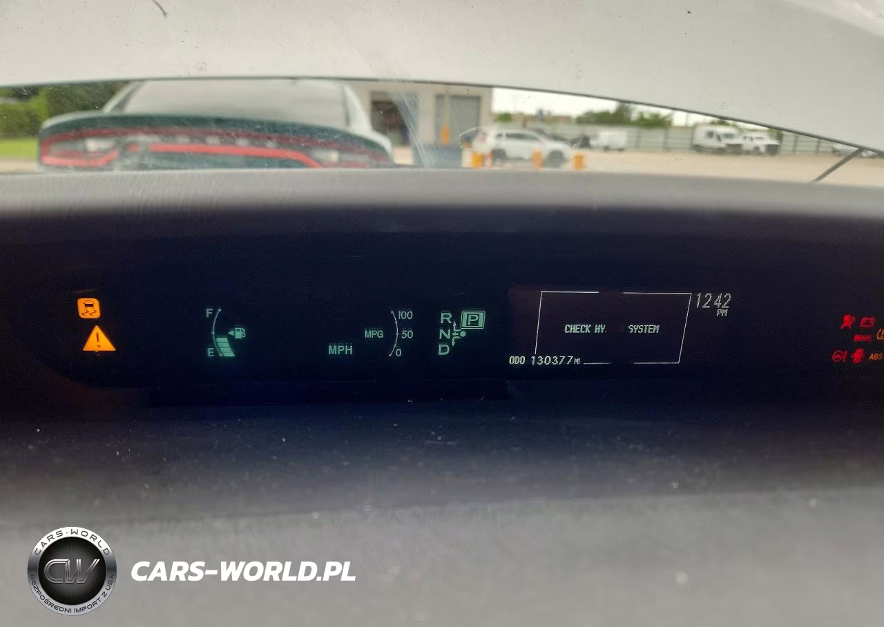 2011 Toyota Prius Two VIN:JTDKN3DU5B0315274 - 9