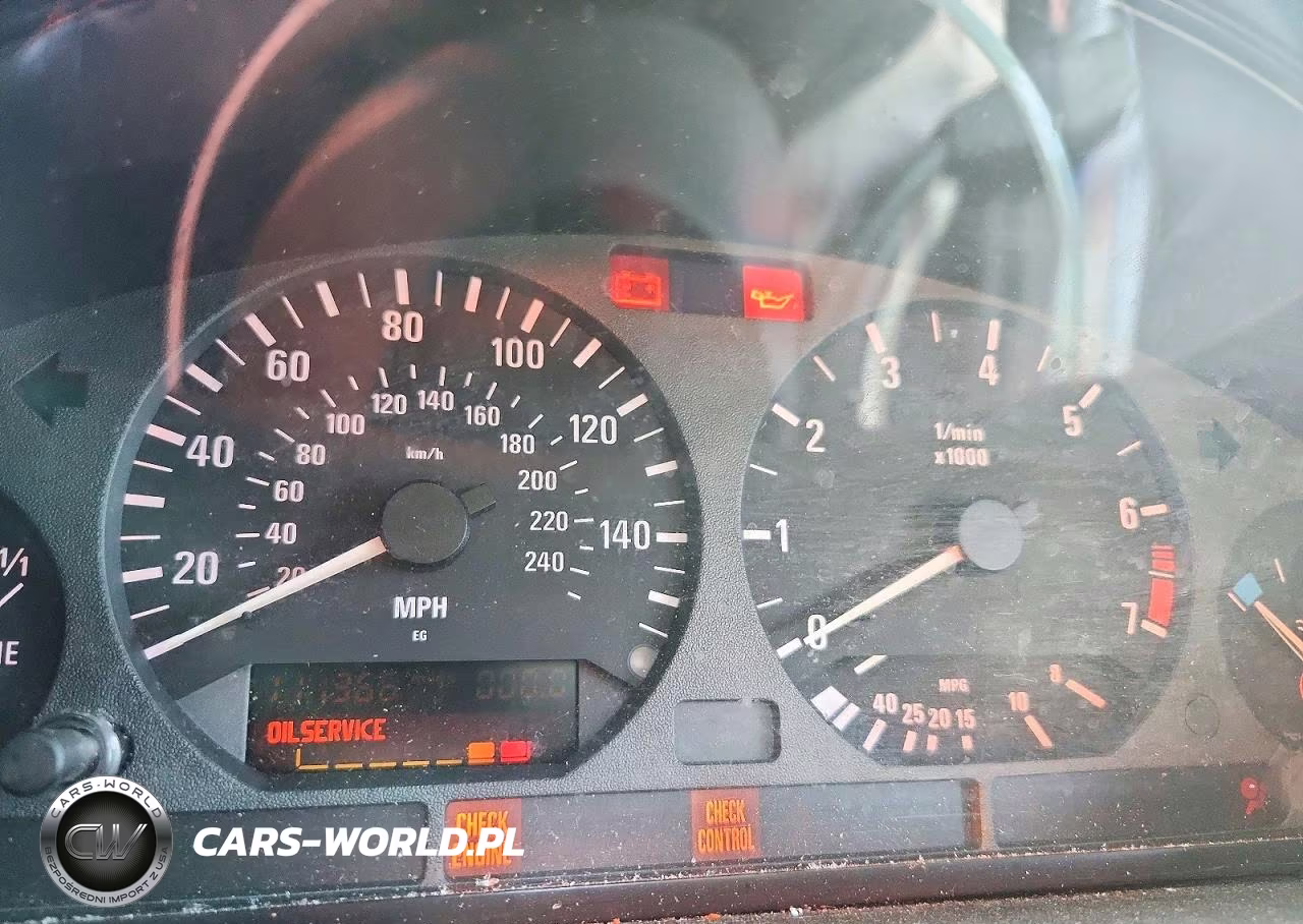 1998 BMW 323 Is Automatic VIN:WBABF8321WEH61182 - 9