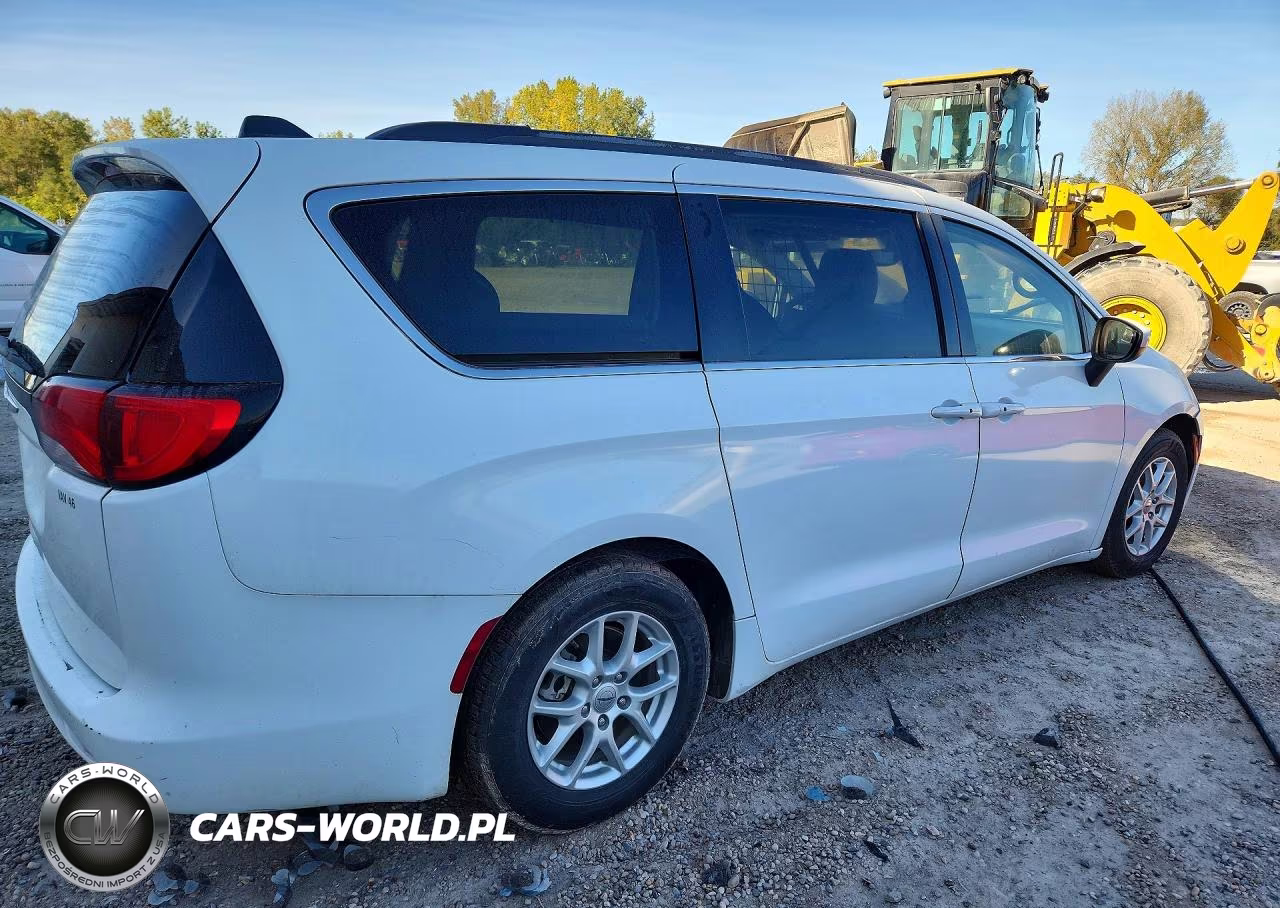 2021 Chrysler Voyager Lxi VIN:2C4RC1DG3MR505795 - 3