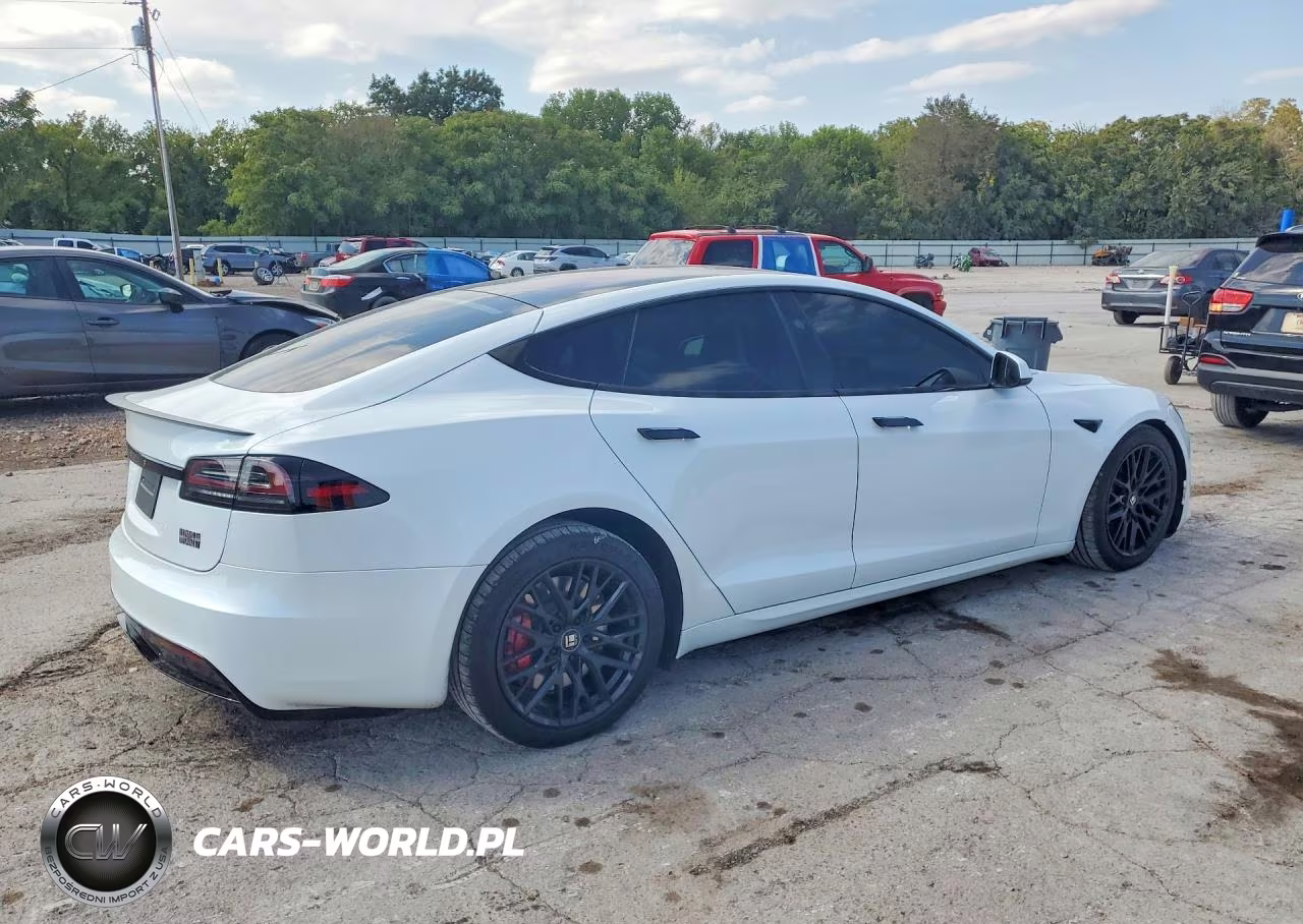 2025 Tesla Model S VIN:5YJSA1E66SF550350 - 3