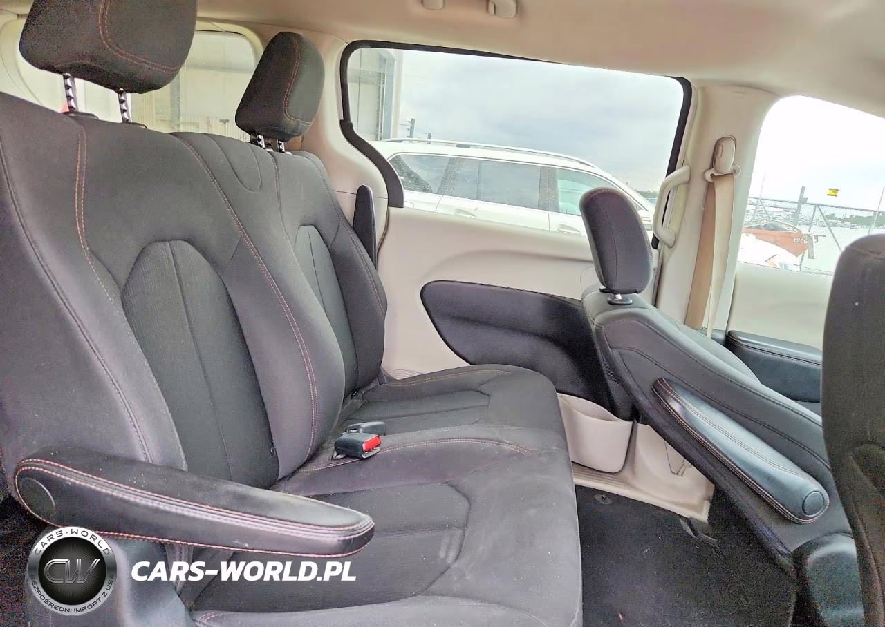 2019 Chrysler Pacifica VIN:2C4RC1AG6KR597583 - 11