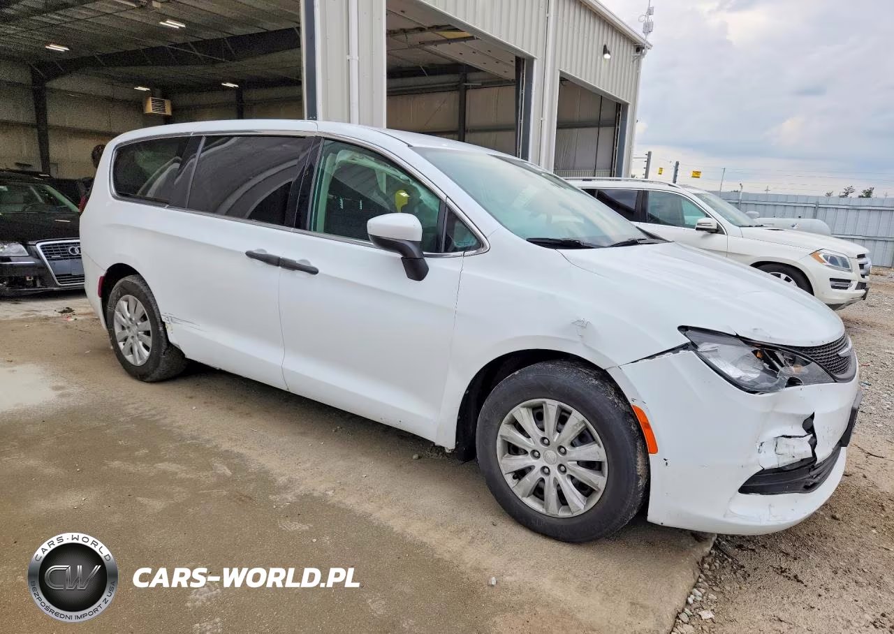 2019 Chrysler Pacifica VIN:2C4RC1AG6KR597583 - 4