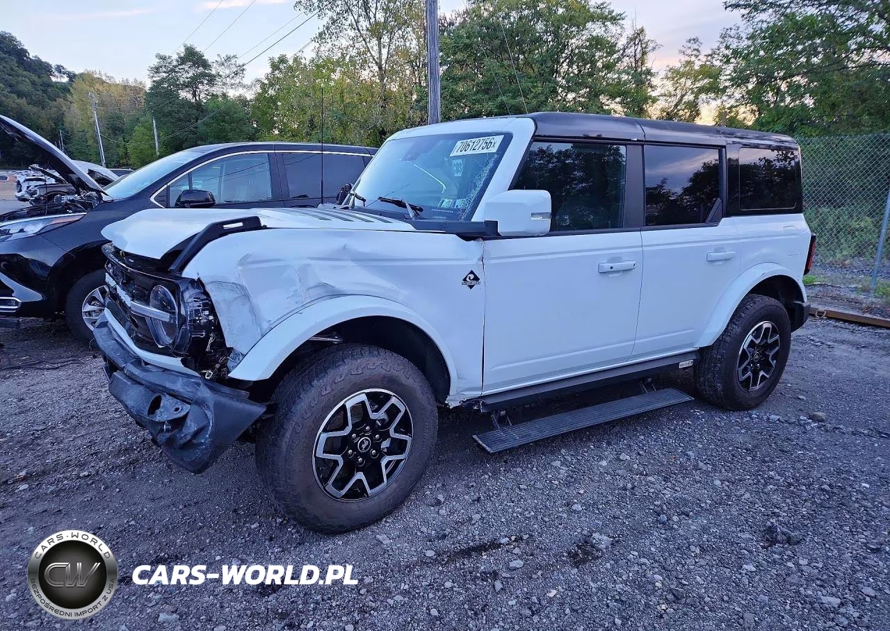 2024 Ford Bronco Outer Banks – zdjęcie 1 z 12