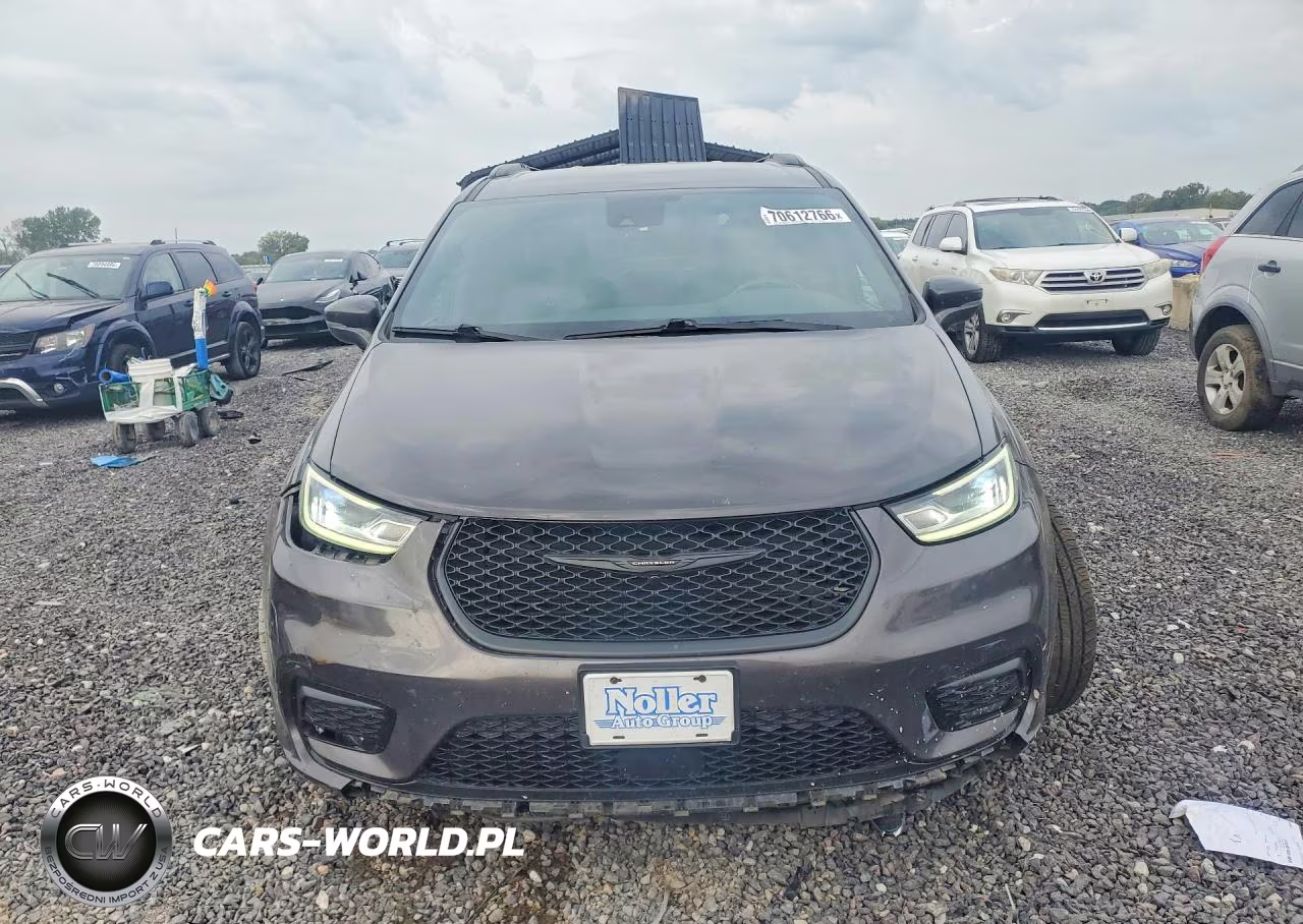 2021 Chrysler Pacifica Touring L VIN:2C4RC1BG0MR571966 - 5
