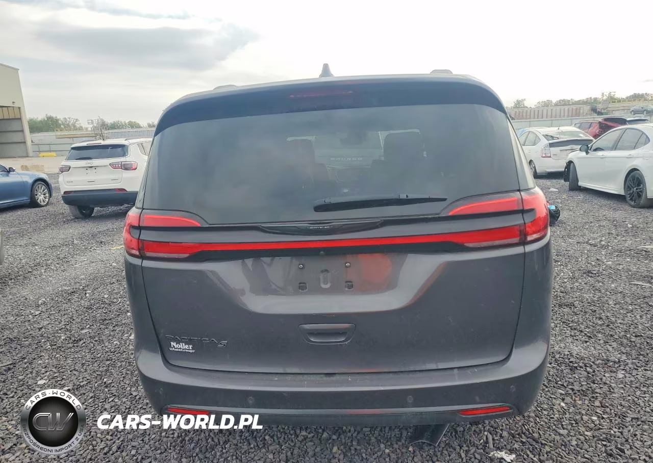 2021 Chrysler Pacifica Touring L VIN:2C4RC1BG0MR571966 - 6