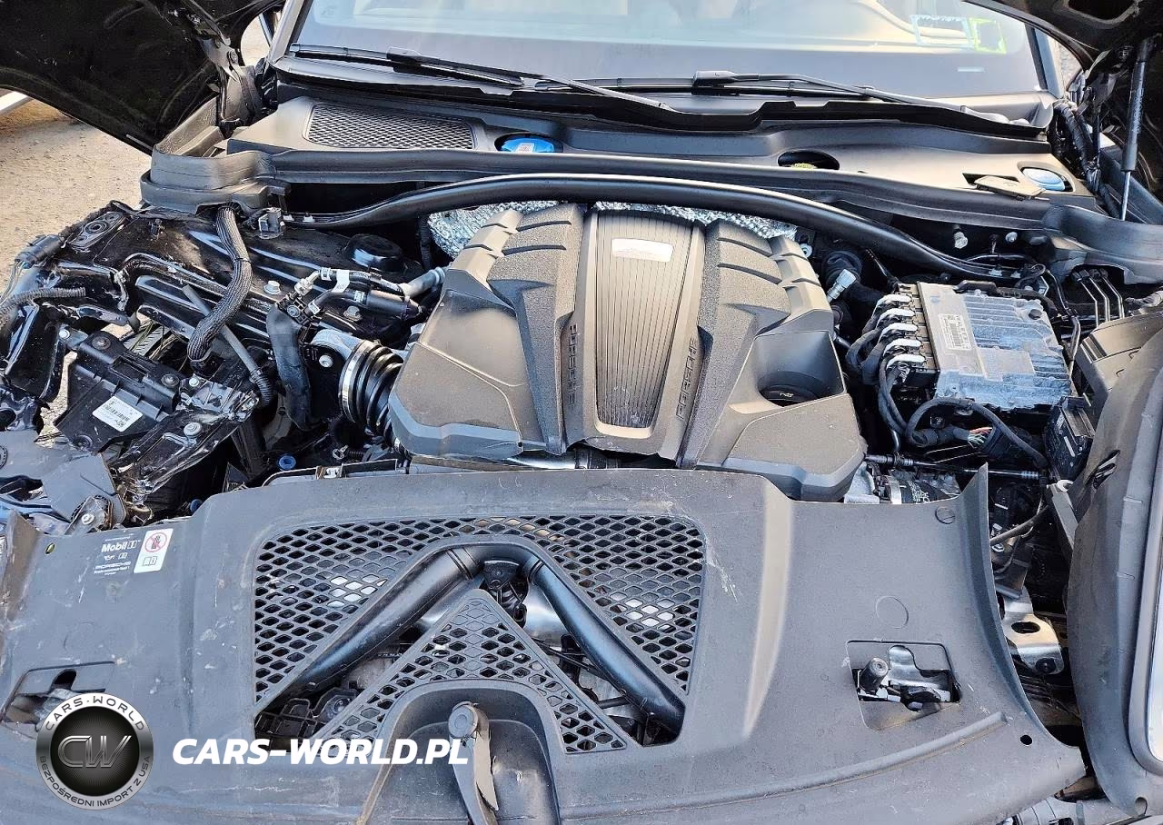 2025 Porsche Macan S VIN:WP1AG2A55SLB42205 - 12