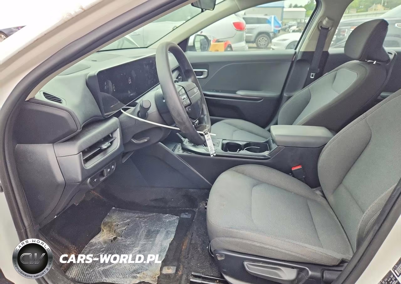 2025 Kia K4 Lxs VIN:3KPFT4DE6SE023890 - 7