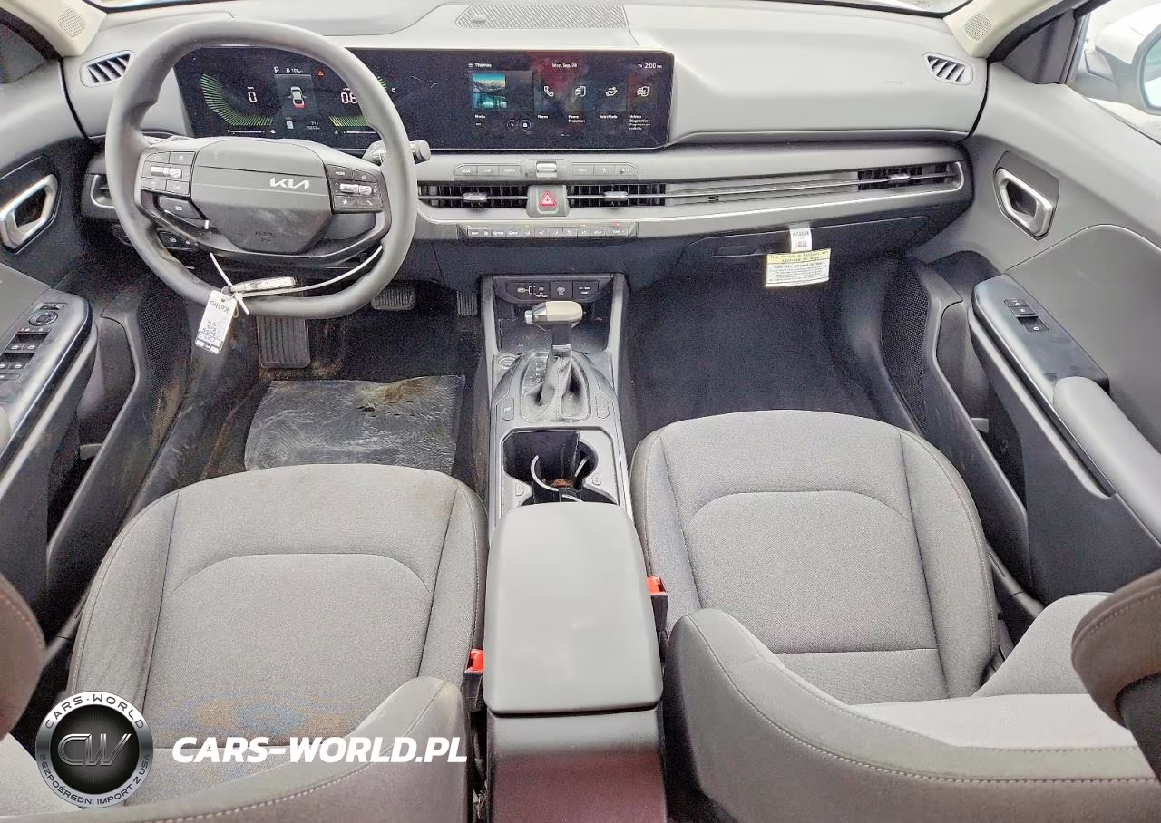 2025 Kia K4 Lxs VIN:3KPFT4DE6SE023890 - 8