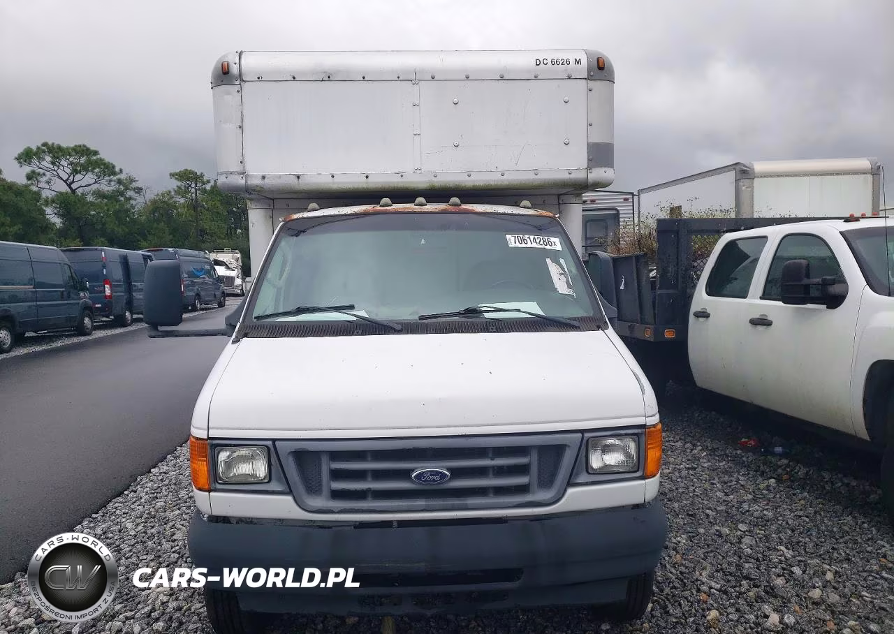 2006 Ford Econoline E450 Super Duty Cutaway Van VIN:1FDXE45S76DB17167 - 5