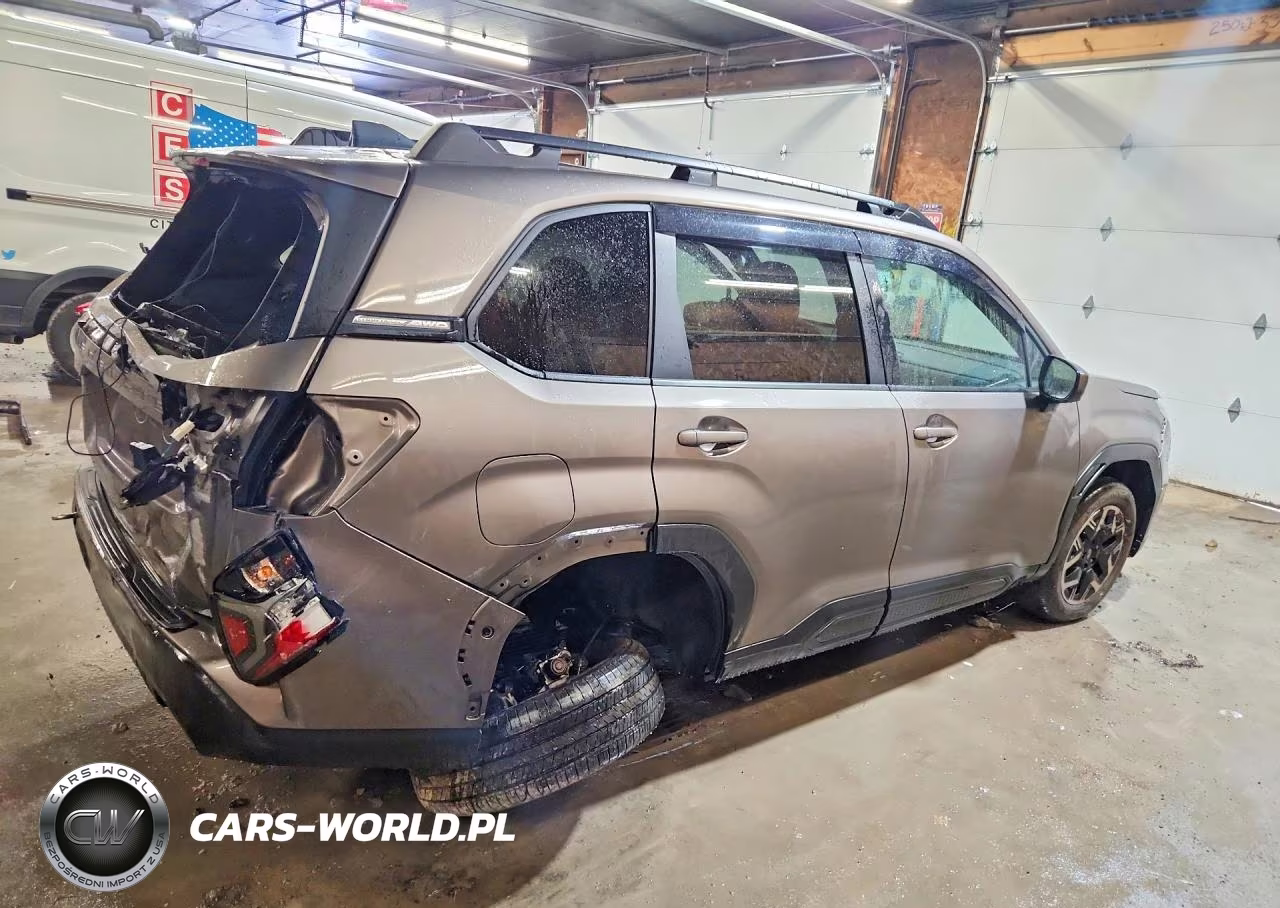 2025 Subaru Forester Premium VIN:JF2SLDDC8SH530296 - 3