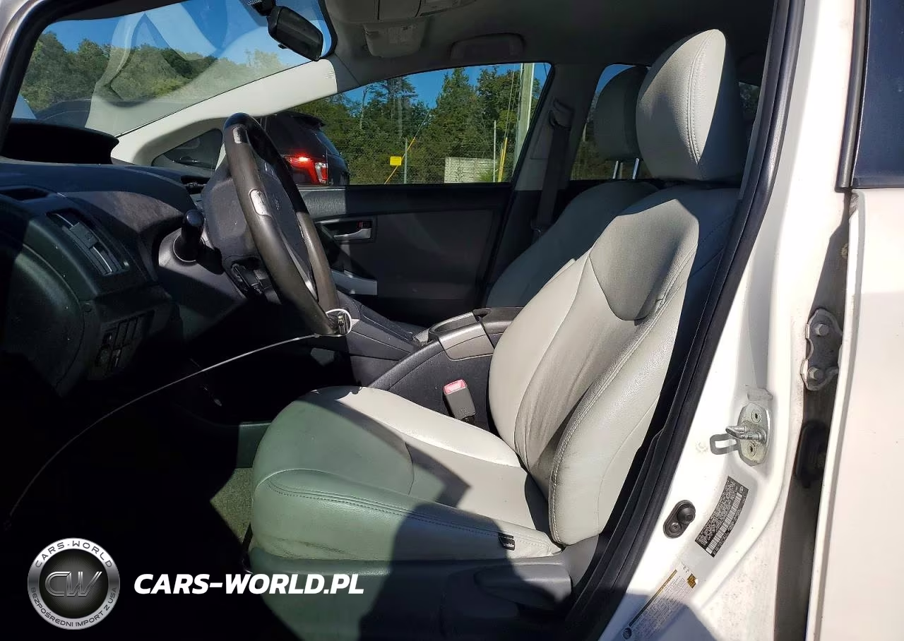 2013 Toyota Prius Two VIN:JTDKN3DU3D5601565 - 7