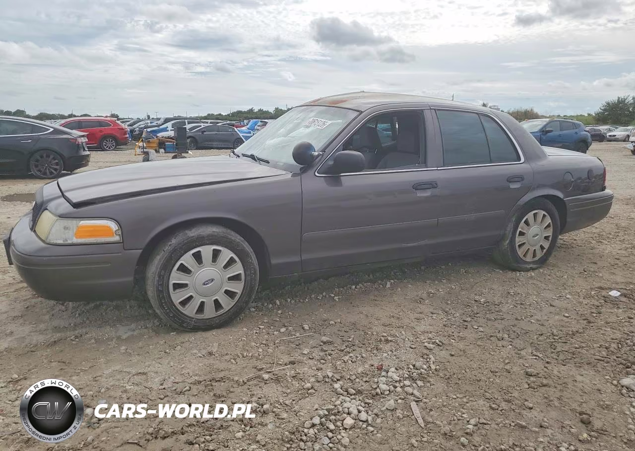 2008 Ford Crown Victoria Police Interceptor VIN:2FAHP71V48X153016 - 1