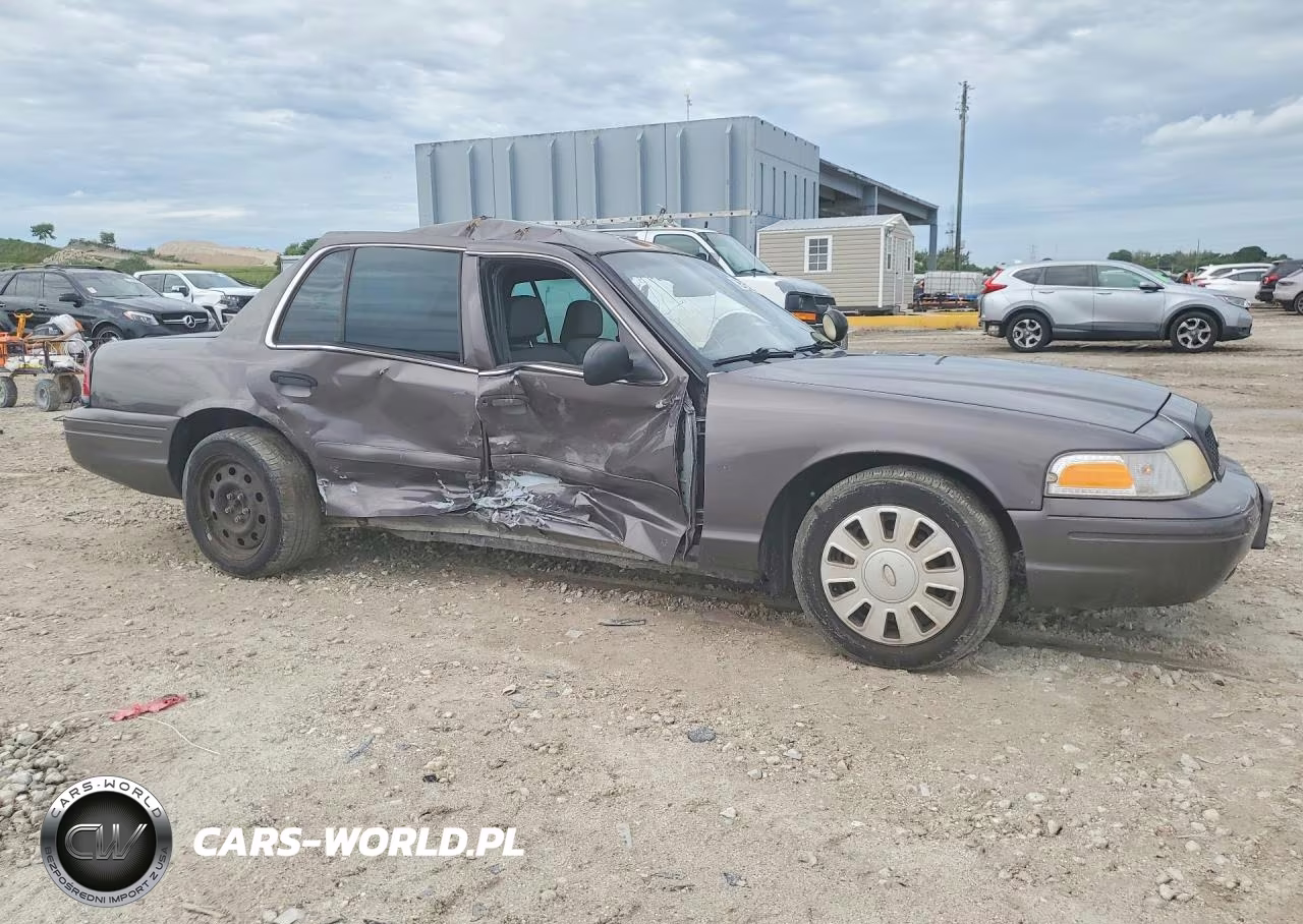 2008 Ford Crown Victoria Police Interceptor VIN:2FAHP71V48X153016 - 4