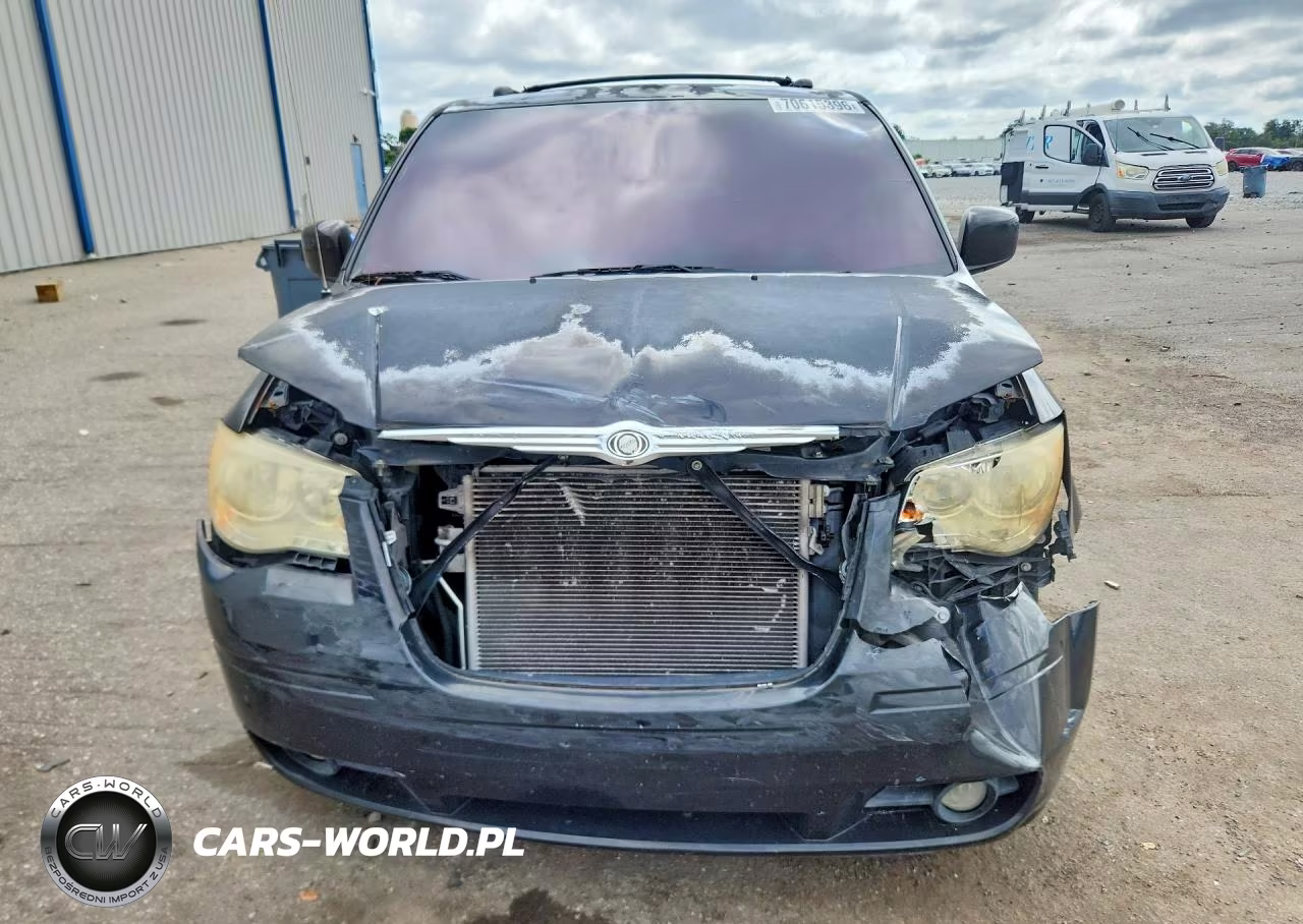 2008 Chrysler Town & Country Touring VIN:2A8HR54P78R835892 - 5