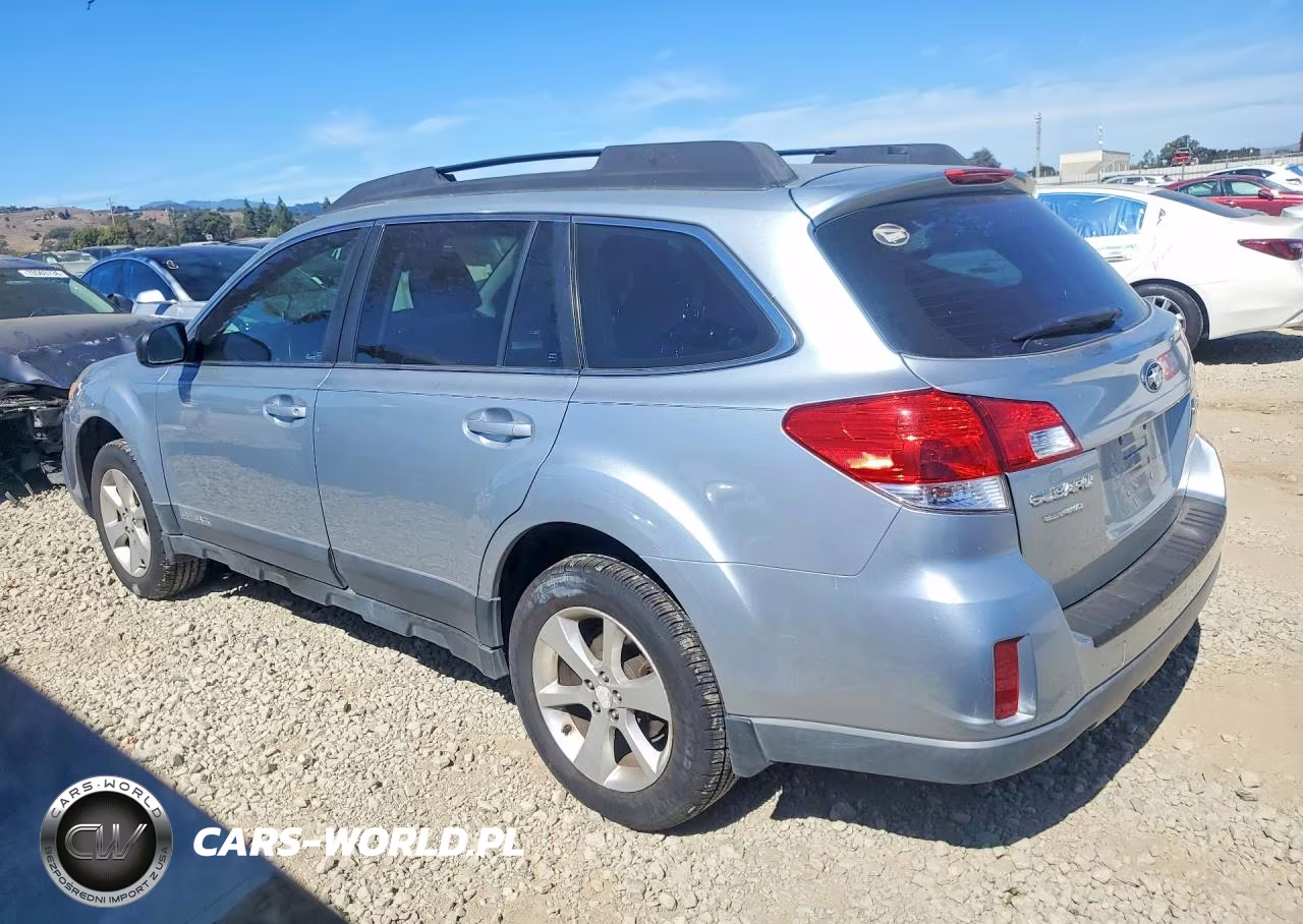 2014 Subaru Outback 2.5I VIN:4S4BRCAC2E3262810 - 2