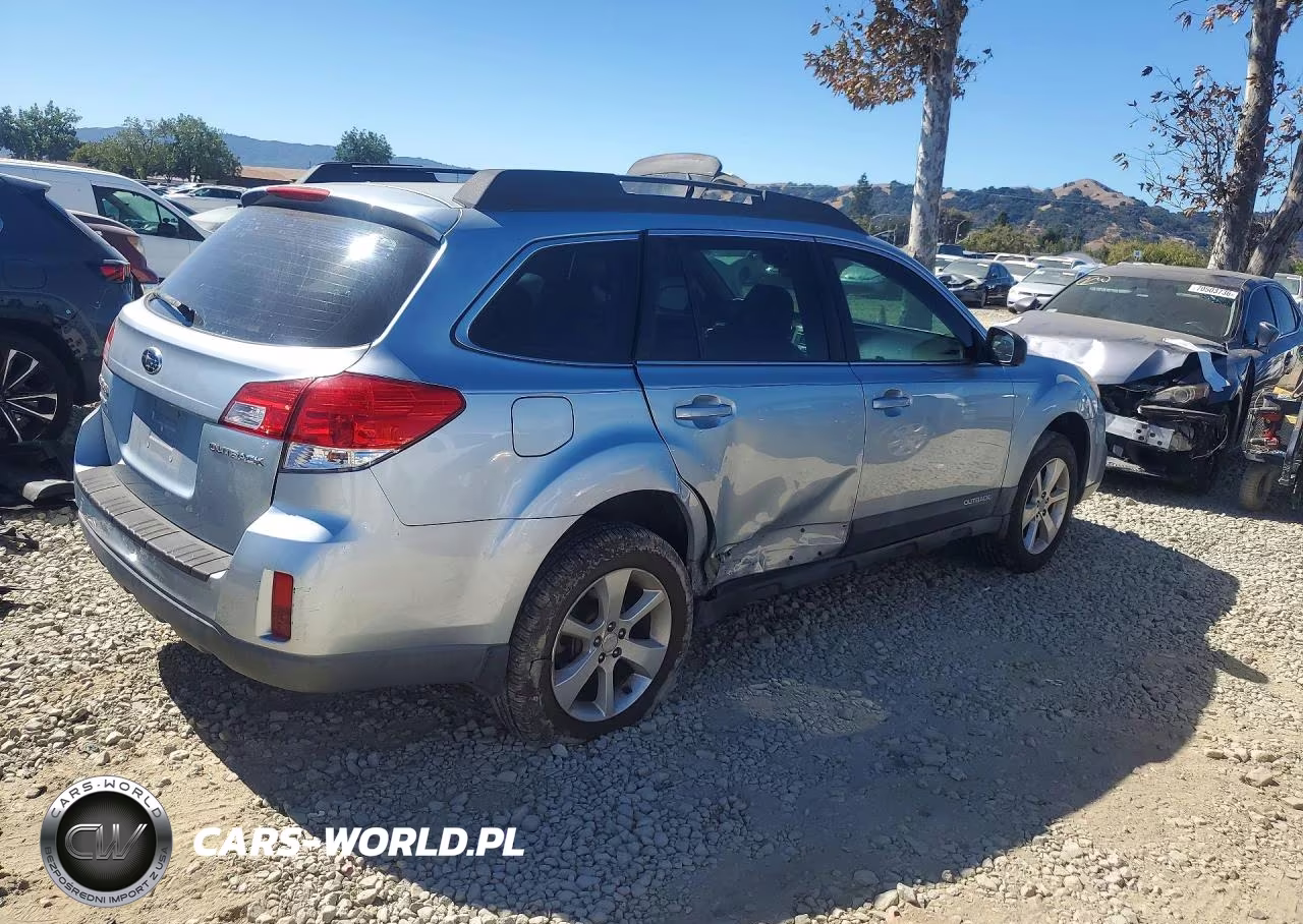 2014 Subaru Outback 2.5I VIN:4S4BRCAC2E3262810 - 3
