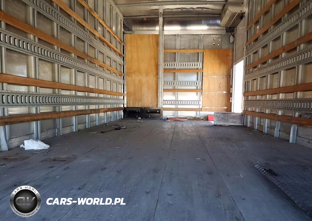 2018 Hino 195 Box Truck VIN:JHHSDM2H5JK006550 - 10