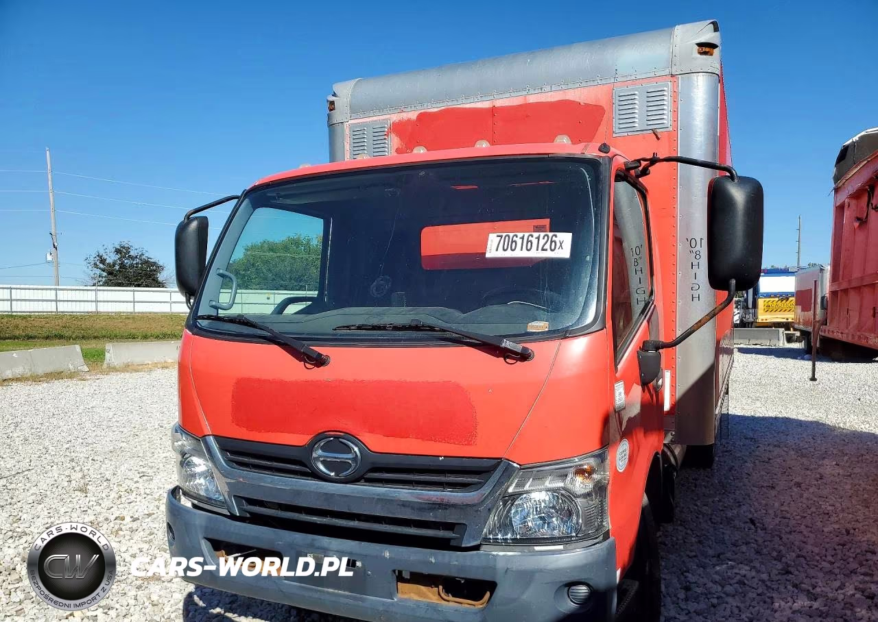2018 Hino 195 Box Truck VIN:JHHSDM2H5JK006550 - 5
