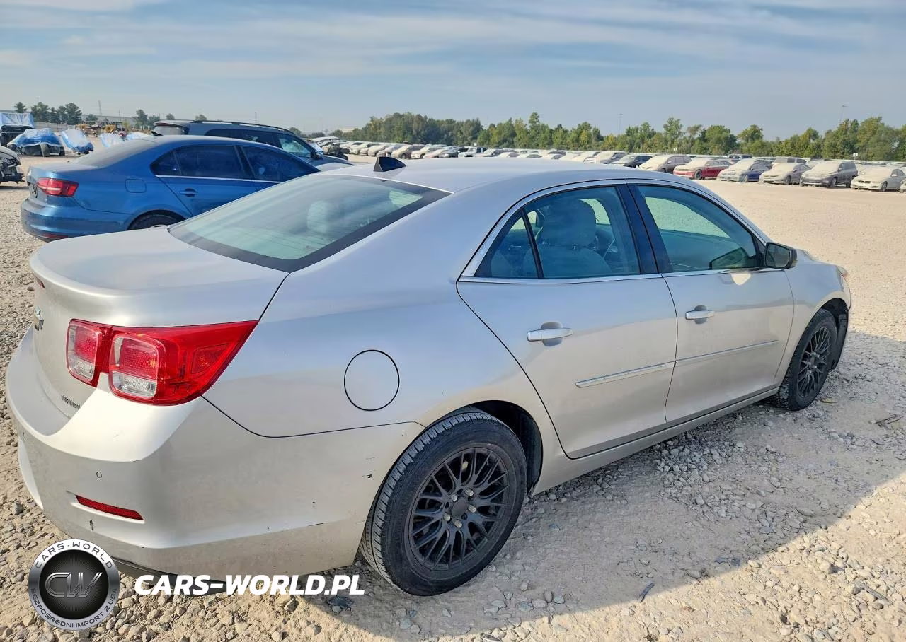 2013 Chevrolet Malibu Ls VIN:1G11B5SA7DF172877 - 3