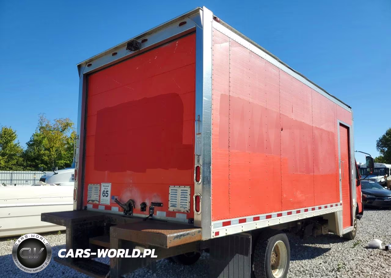 2018 Hino 195 Box Truck VIN:JHHSDM2H0JK006570 - 3
