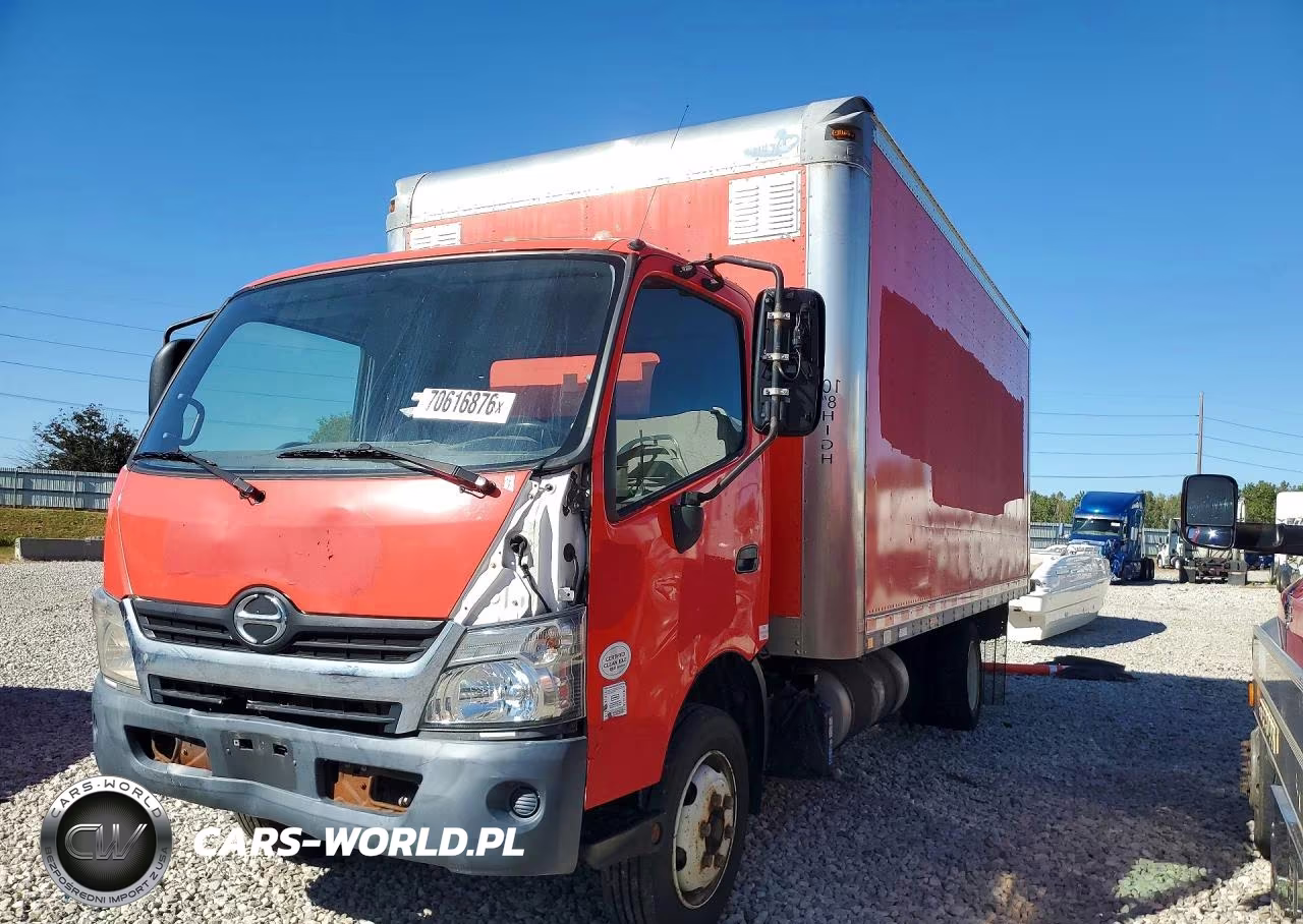 2018 Hino 195 Box Truck