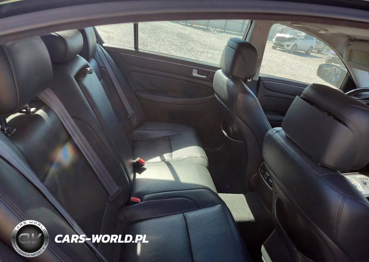 2013 Hyundai Genesis 3.8L VIN:KMHGC4DD1DU224706 - 10