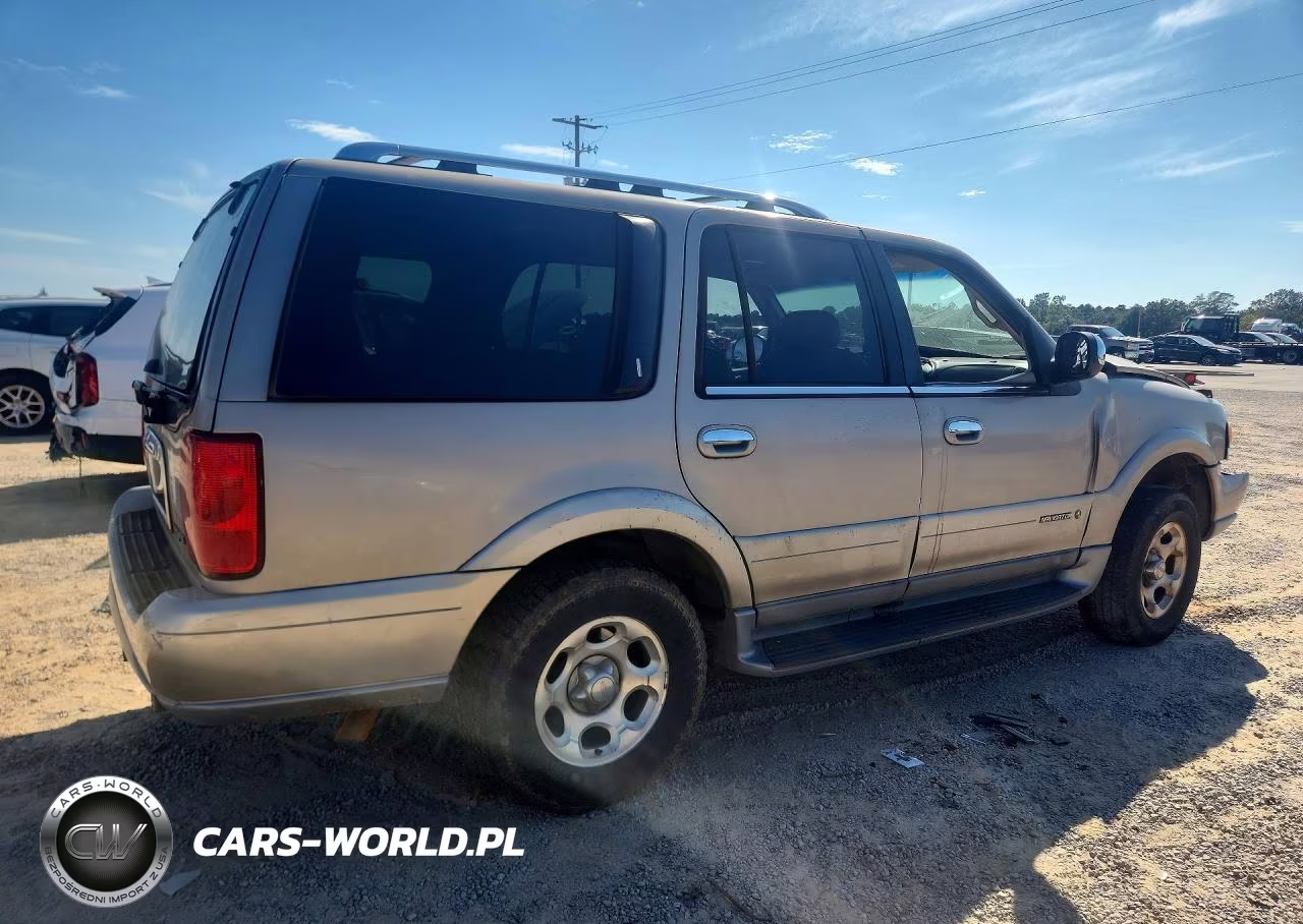 2000 Lincoln Navigator VIN:5LMFU28A6YLJ26681 - 3