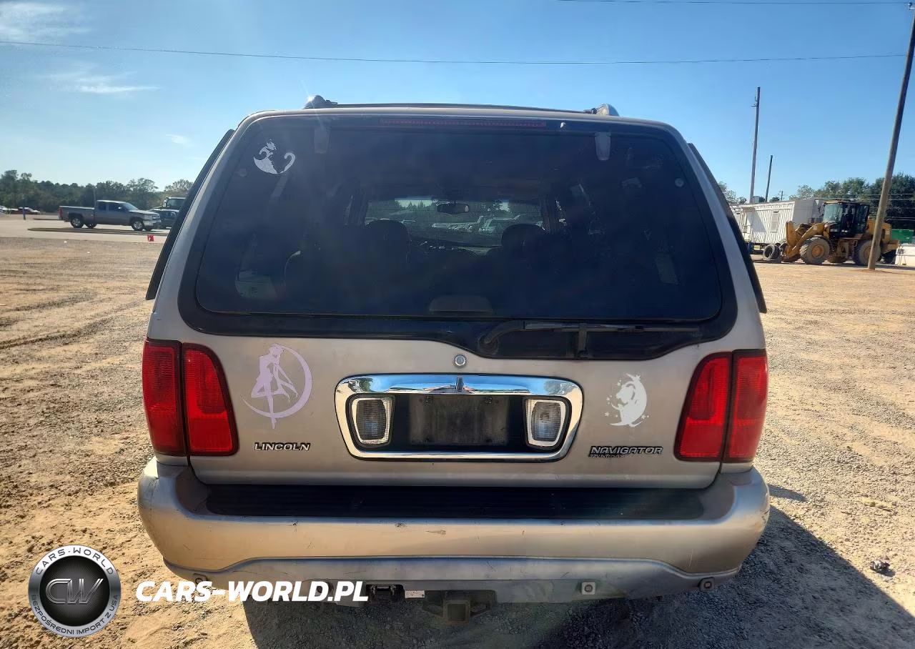 2000 Lincoln Navigator VIN:5LMFU28A6YLJ26681 - 6