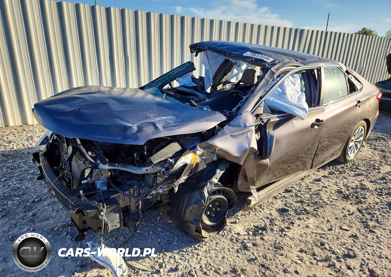 2017 Toyota Camry Le – zdjęcie 1 z 12