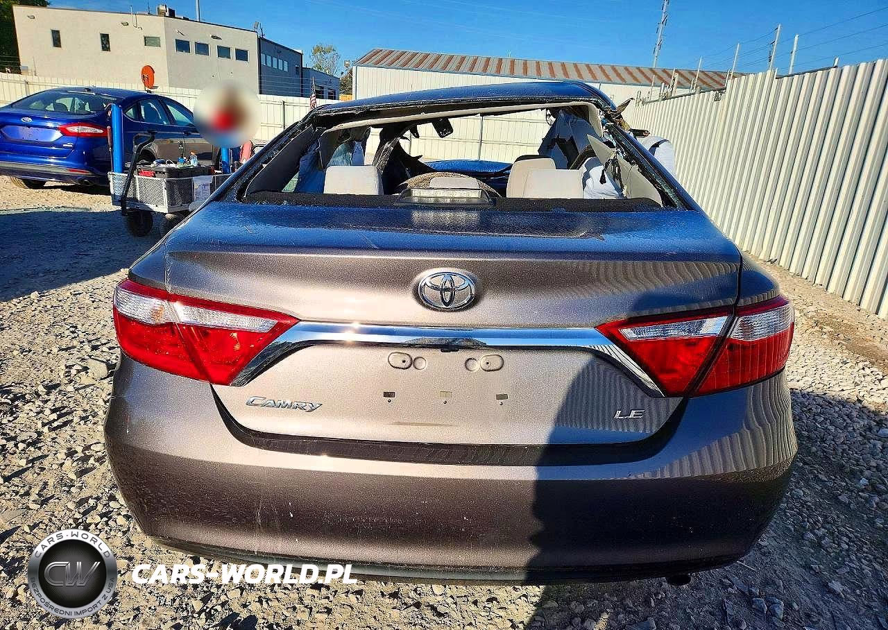 2017 Toyota Camry Le VIN:4T1BF1FK0HU622376 - 6