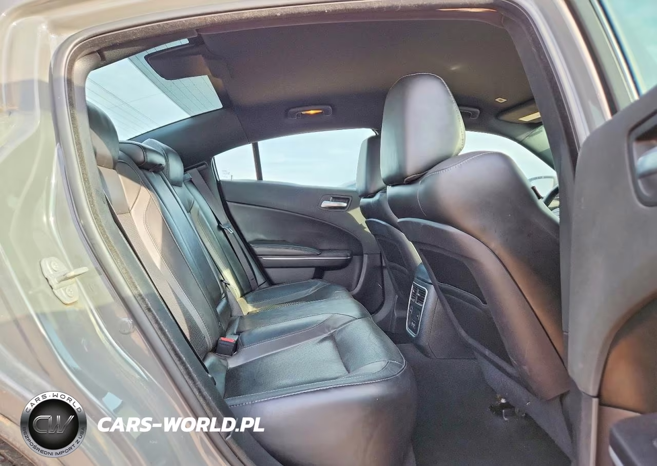 2019 Dodge Charger Sxt VIN:2C3CDXBG6KH736576 - 10