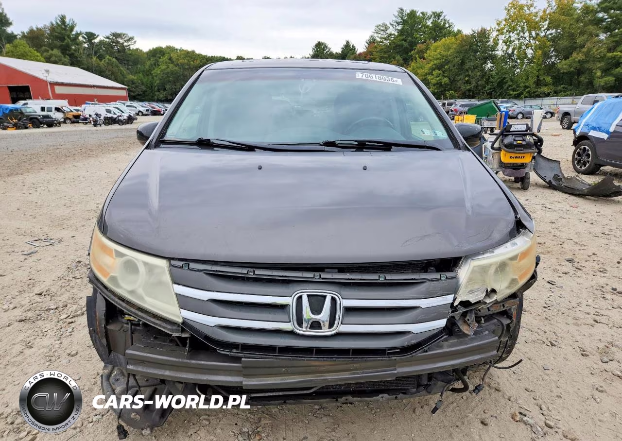 2012 Honda Odyssey Touring VIN:5FNRL5H99CB137877 - 5