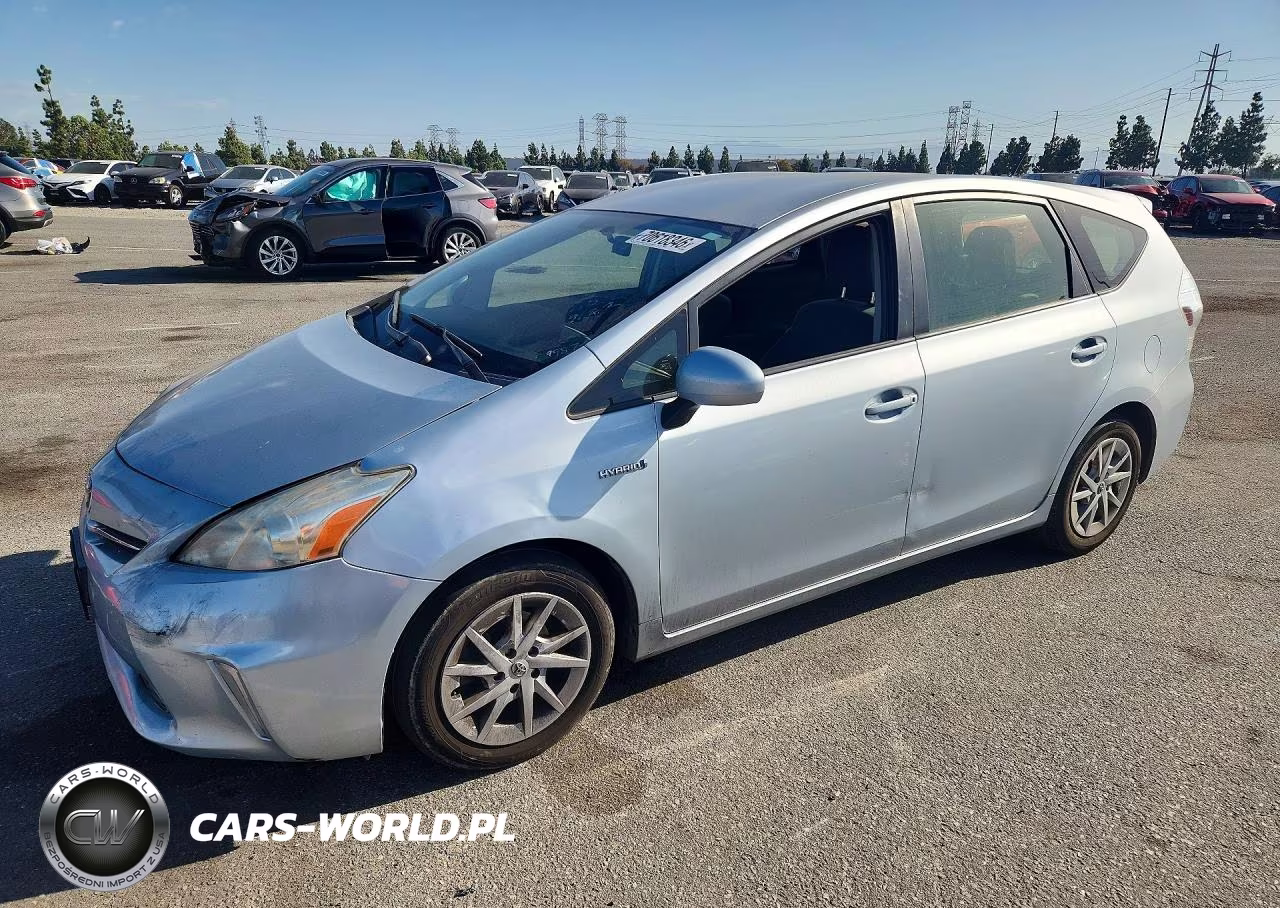 2013 Toyota Prius V Three – zdjęcie 1 z 12