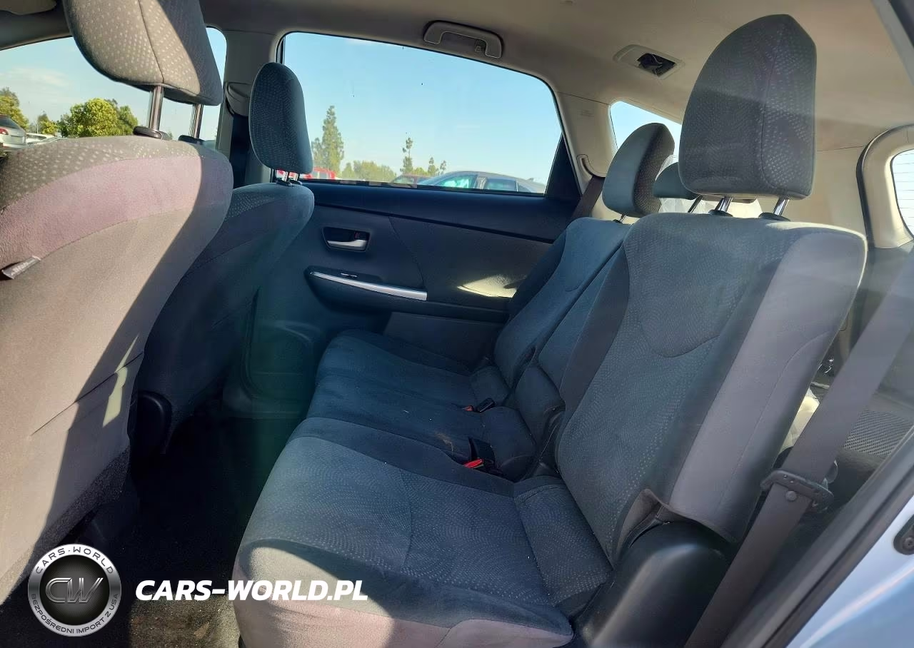 2013 Toyota Prius V Three VIN:JTDZN3EU7D3240169 - 10