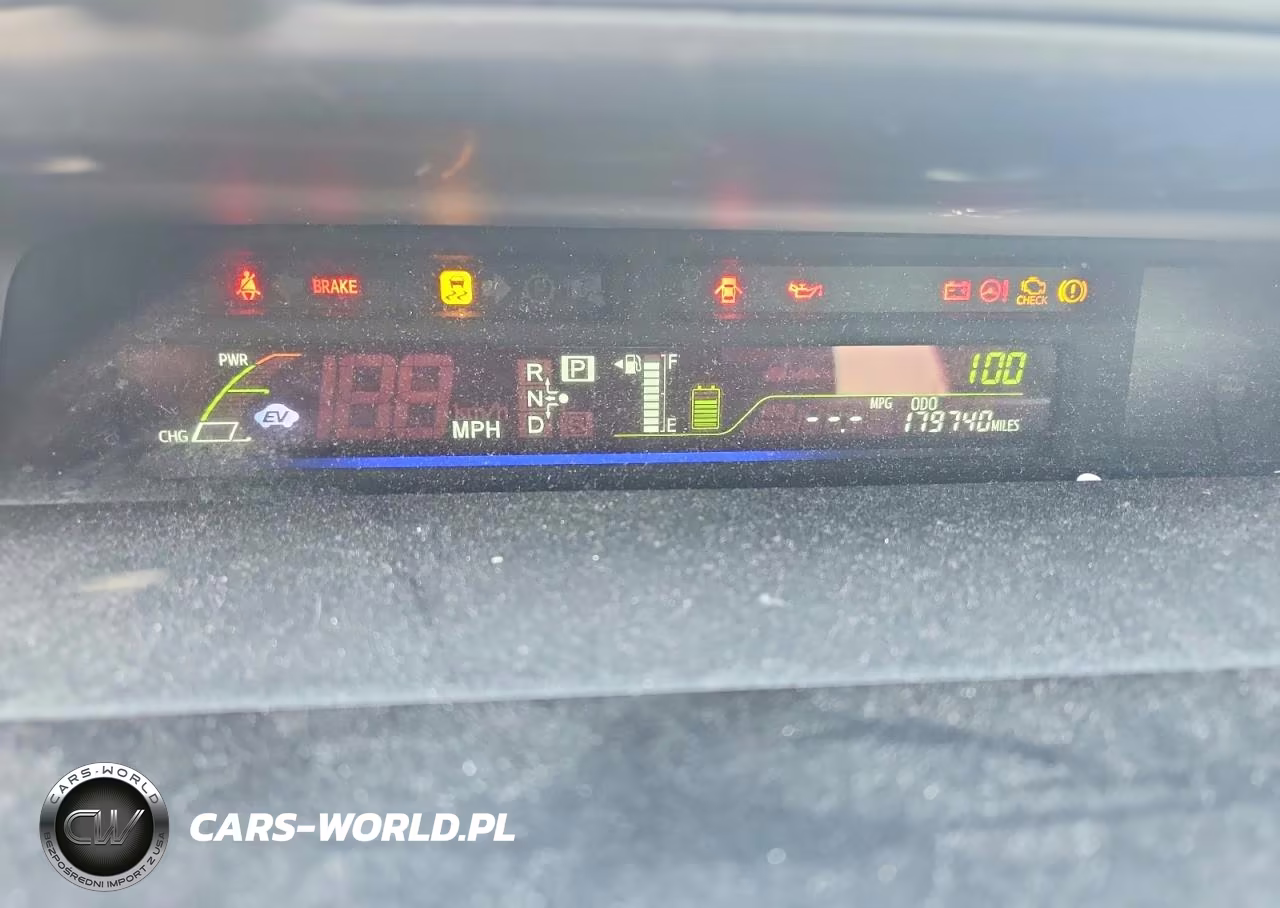 2013 Toyota Prius V Three VIN:JTDZN3EU7D3240169 - 9