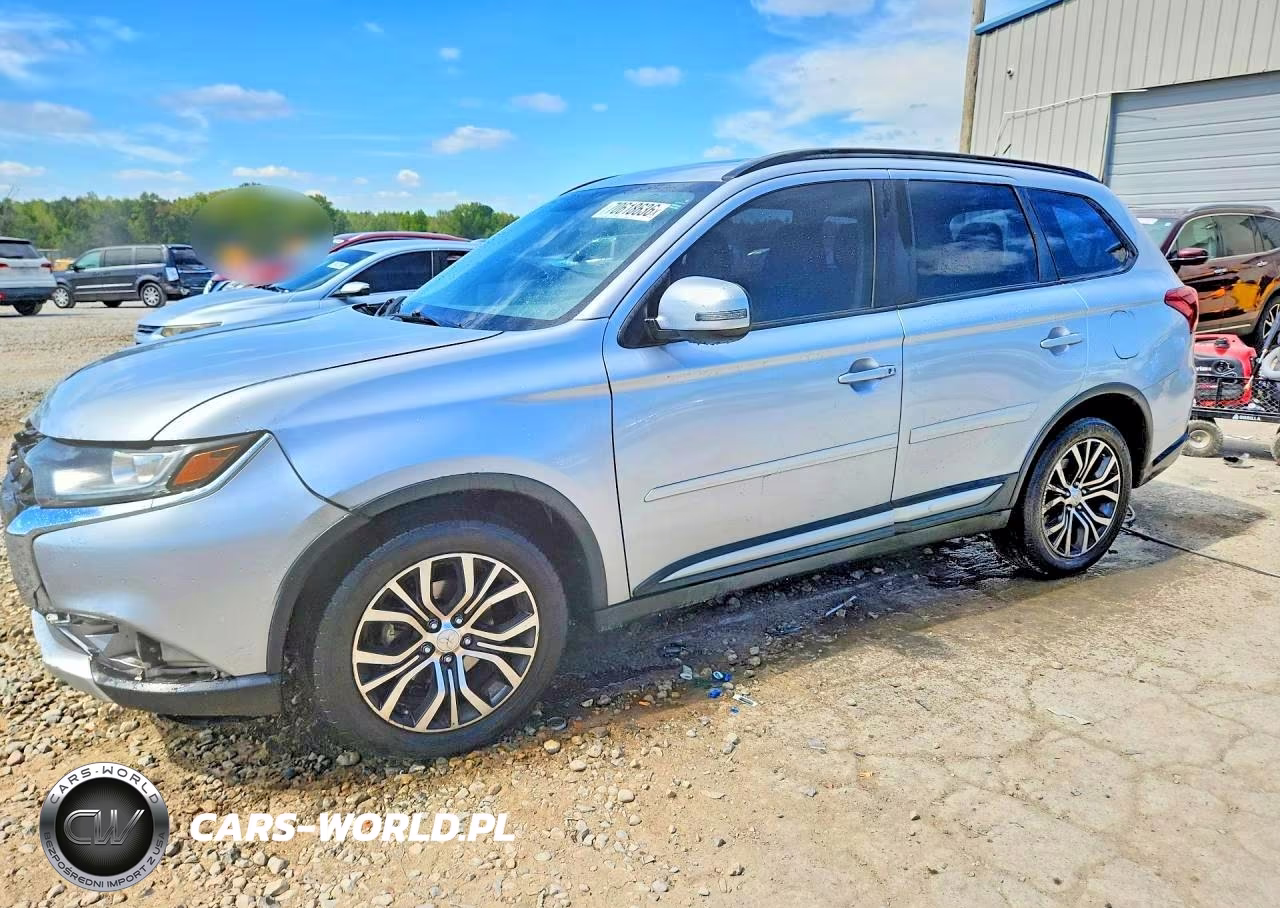 2016 Mitsubishi Outlander Se – zdjęcie 1 z 13