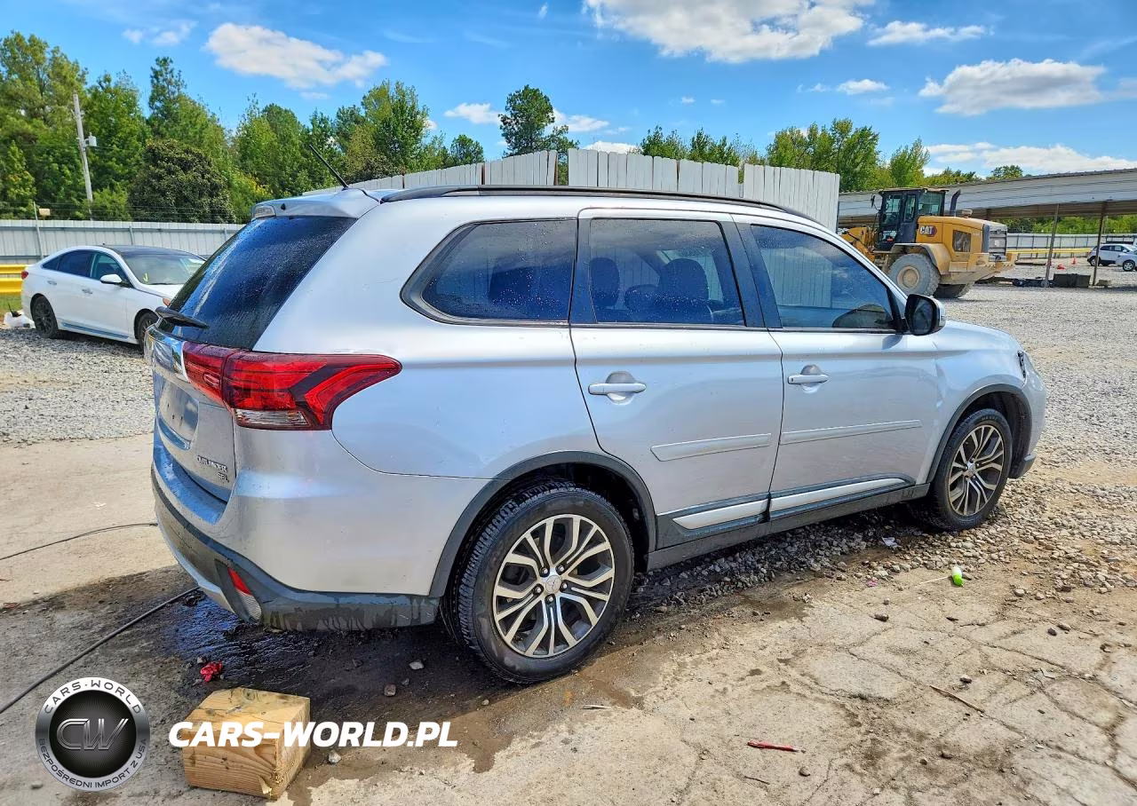 2016 Mitsubishi Outlander Se VIN:JA4AD3A34GZ004233 - 3
