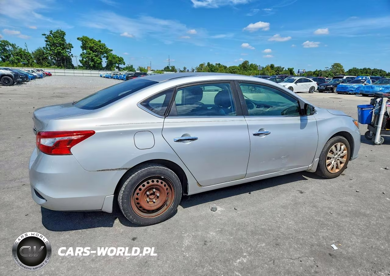 2018 Nissan Sentra S VIN:3N1AB7AP0JY334557 - 3