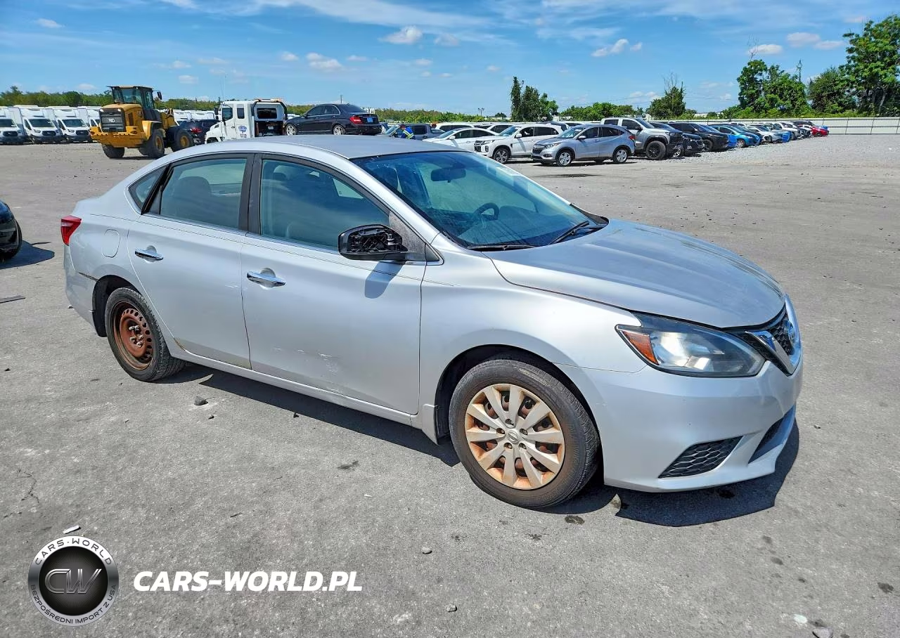 2018 Nissan Sentra S VIN:3N1AB7AP0JY334557 - 4