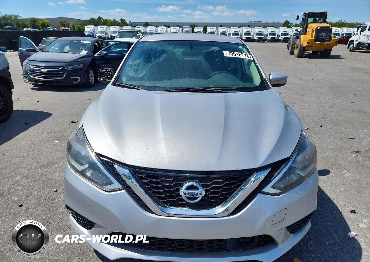 2018 Nissan Sentra S VIN:3N1AB7AP0JY334557 - 5