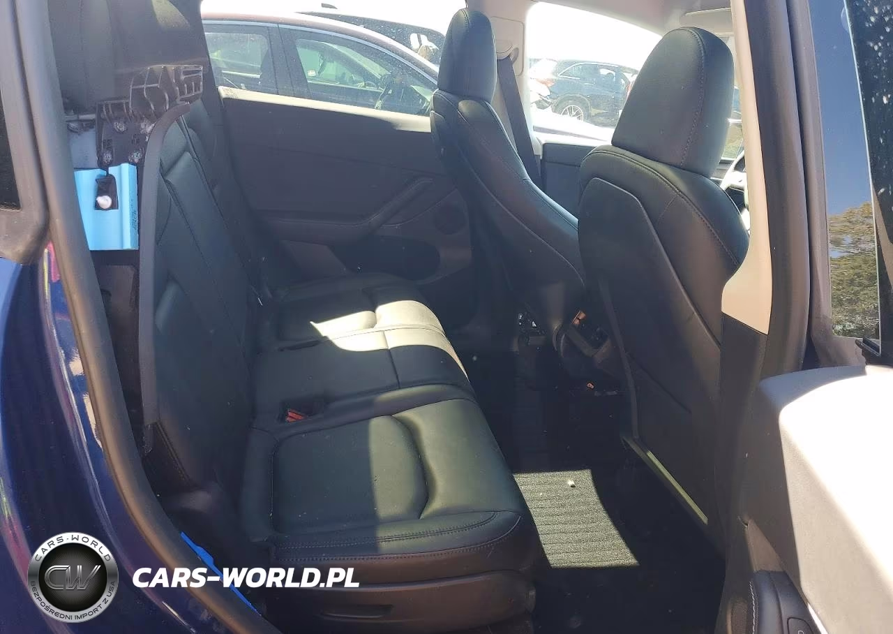 2023 Tesla Model Y VIN:7SAYGAEE4PF850902 - 10