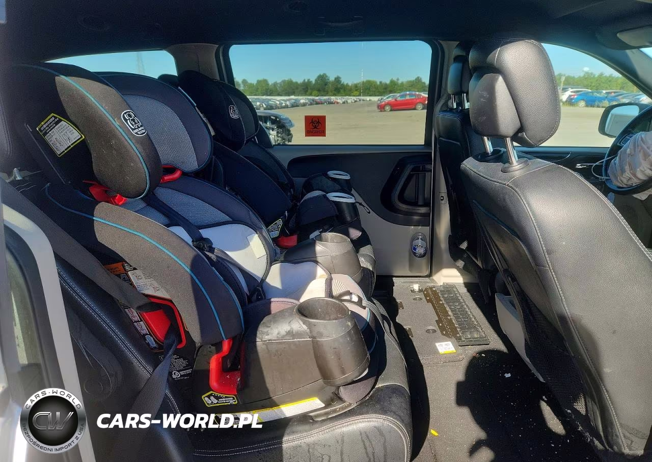 2018 Dodge Grand Caravan Sxt VIN:2C4RDGCG2JR178805 - 10